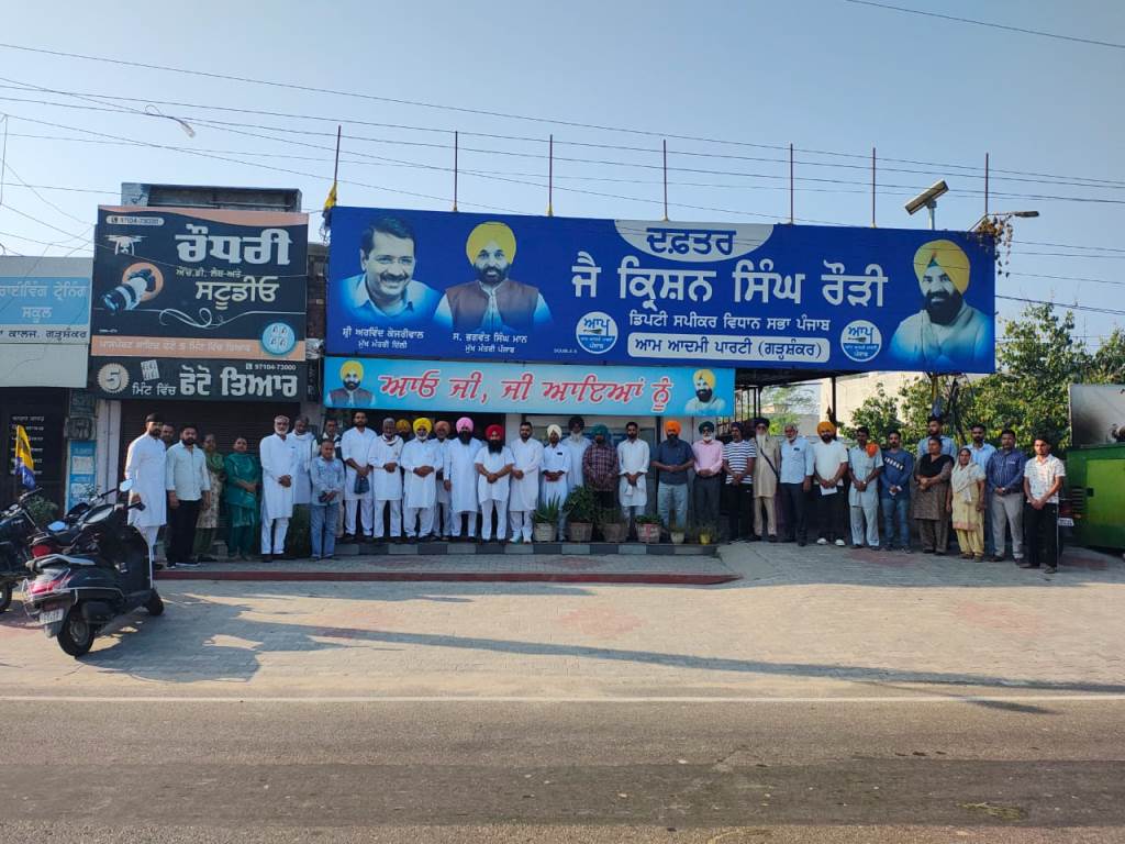ਪੰਜਾਬ ਦੇ ਲੋਕ ਮੁੱਖ ਮੰਤਰੀ  ਦੁਆਰਾ ਕੀਤੇ  ਵਿਕਾਸ ਕੰਮਾ ਤੇ ਮੋਹਰ ਲਗਾਉਣਗੇ